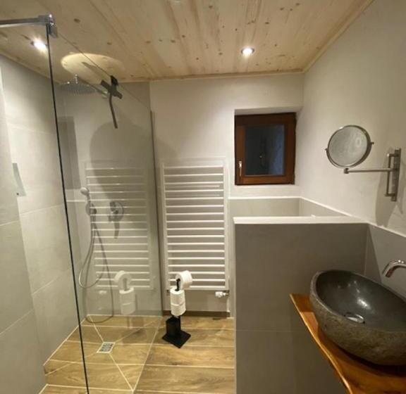 بنسيون Alpenappartements Schwalbennestl