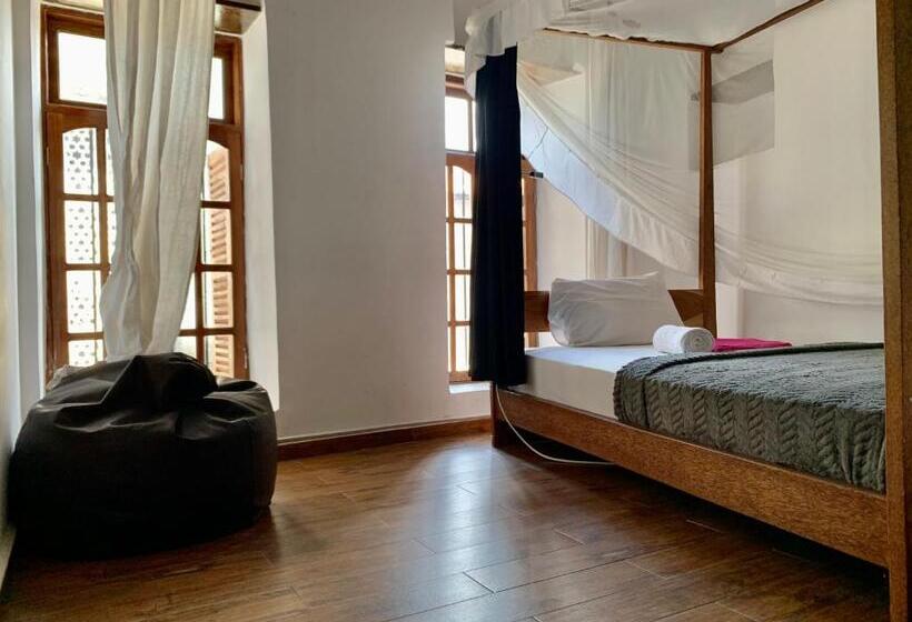 旅馆 Stone Town House