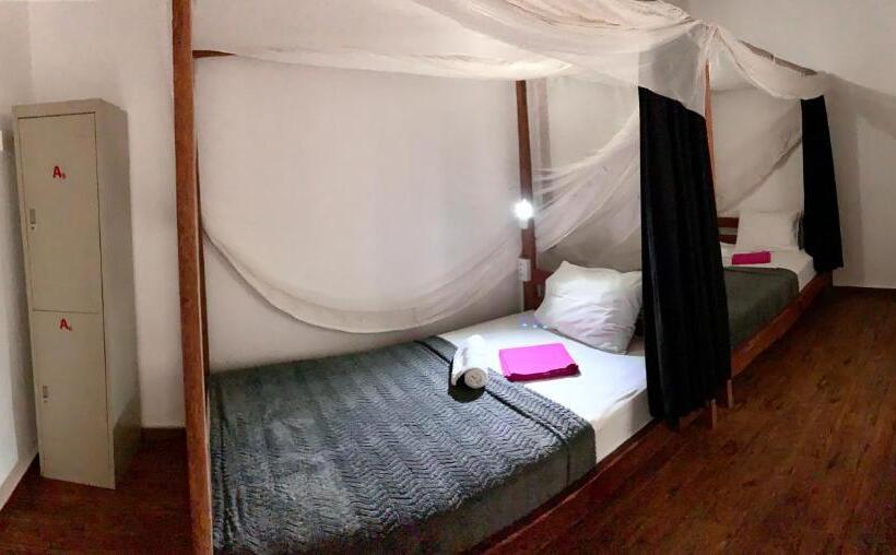 旅馆 Stone Town House