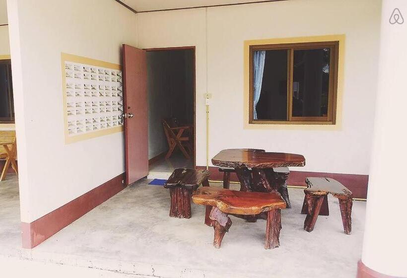 فندق صغير Thai Muang Resort