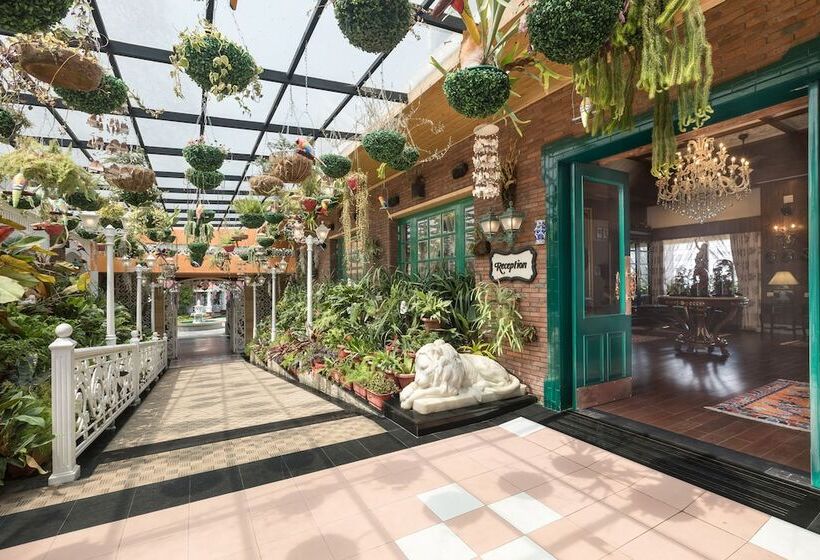 호텔 Mayfair Himalayan Spa Resort