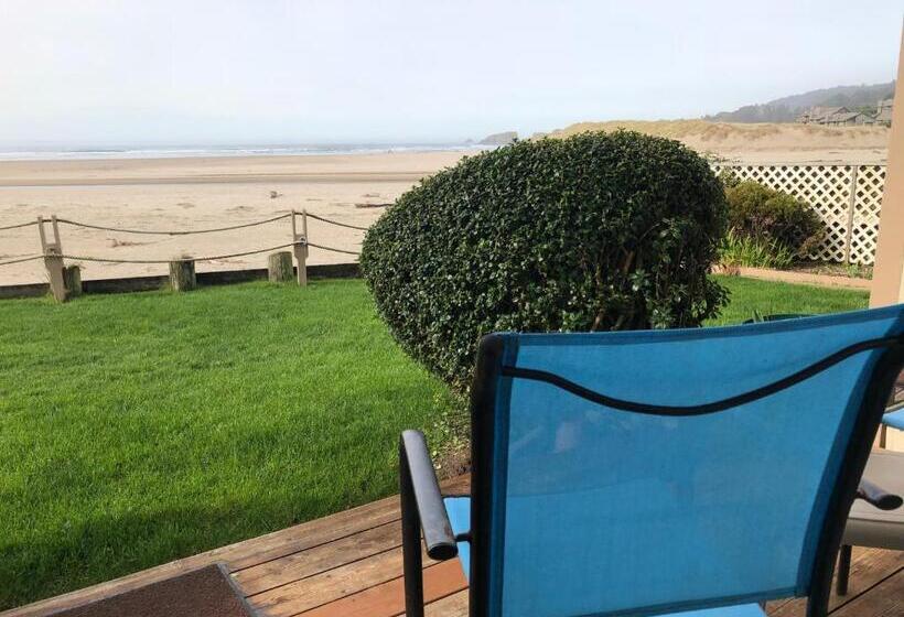 فندق Webb's Scenic Surf