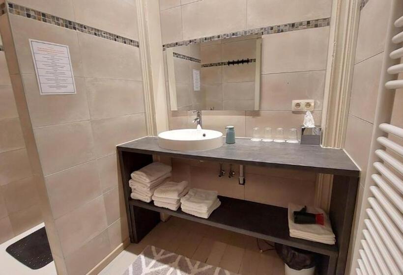 פנסיון Albert   Rooms