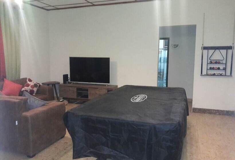 פנסיון Blasina Hostal   Hostel