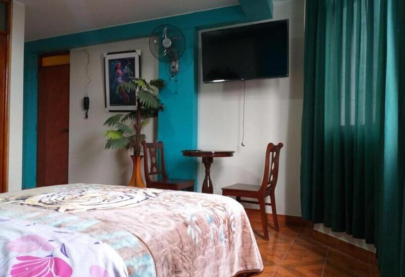 بنسيون Camino Real