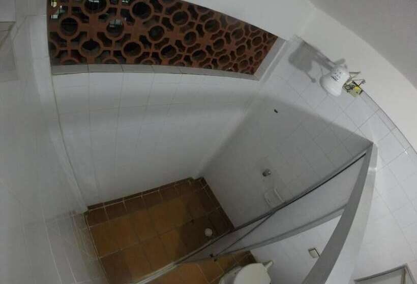 Пансион Down The River Hostel