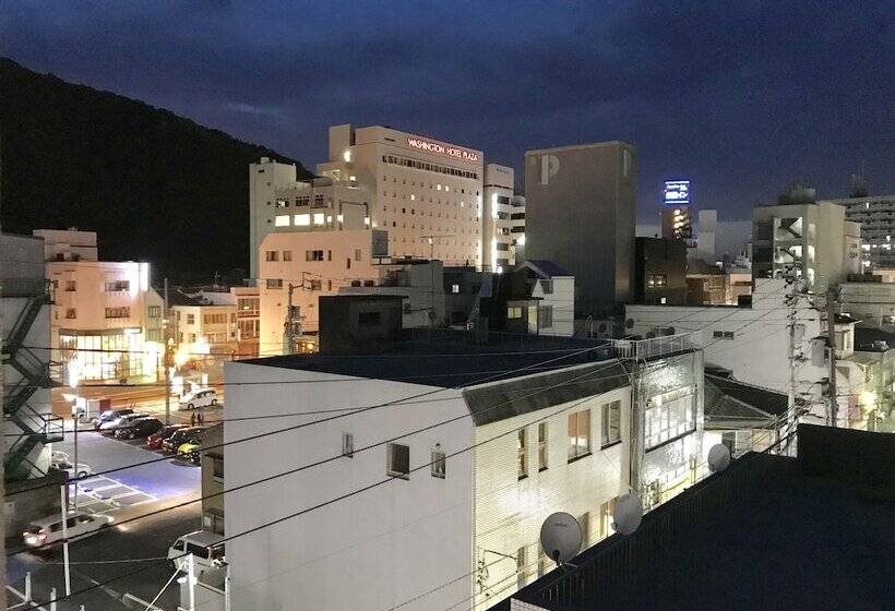 Пансион Guesthouse017徳島個室 飲食街中心 阿波踊り会館7分 文理&徳島大学 アスティとくしま車8分