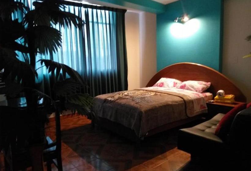 بنسيون Camino Real