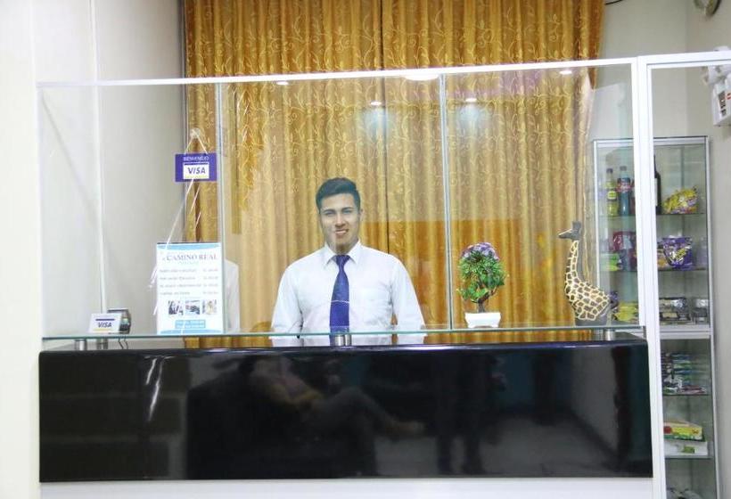 بنسيون Camino Real