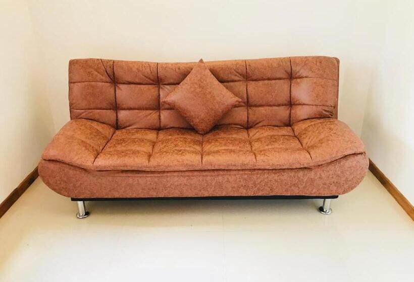 פנסיון Neli Guests House