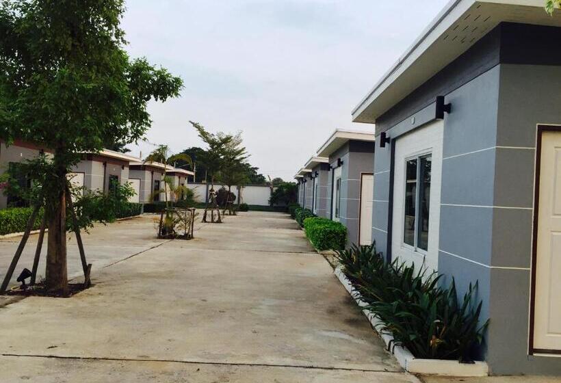 膳宿费 Relax Resort