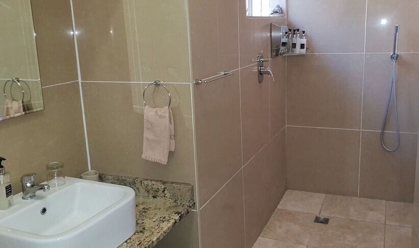 膳宿费 Telestai Guest House