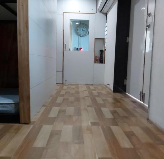 הוסטל Arya Dormitory