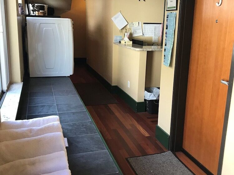 호스텔 Three Arch Inn