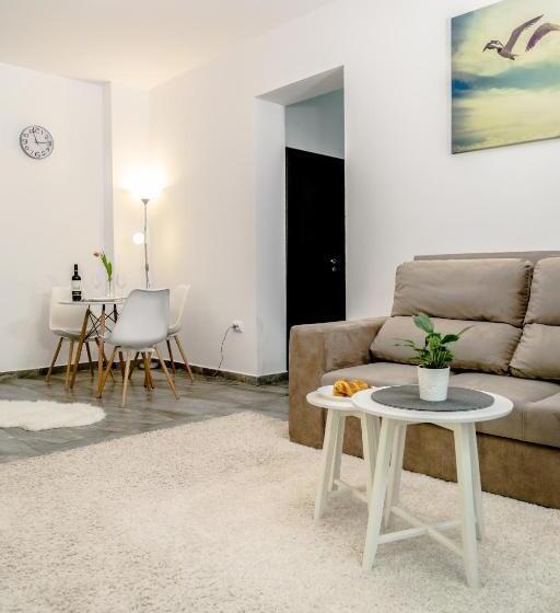 Conceptht Regim Hotelier