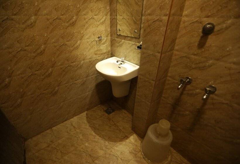 호텔 Nestlay Rooms Ambattur