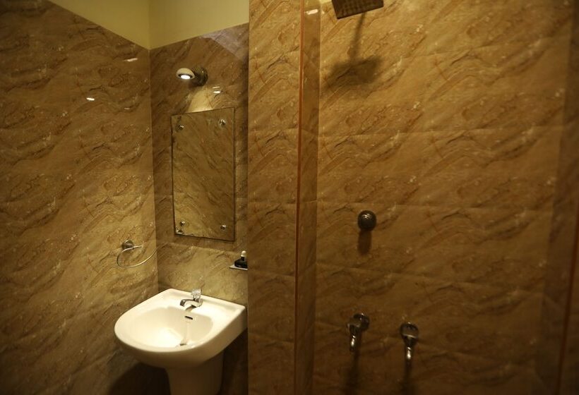 호텔 Nestlay Rooms Ambattur