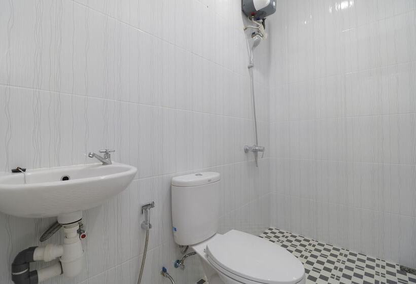 فندق Reddoorz Plus Near Kepri Mall