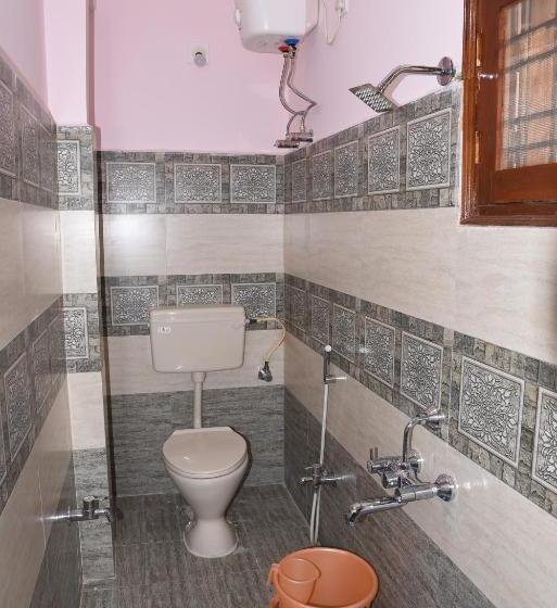 پانسیون Anjani Mansion