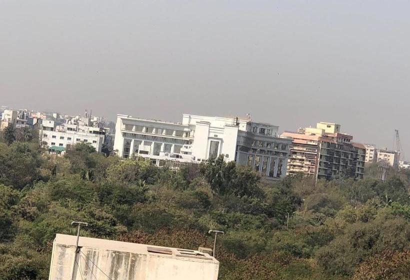 پانسیون Anjani Mansion