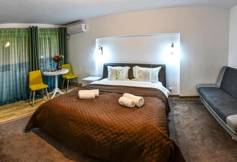 ペンション Noblesse House Deva