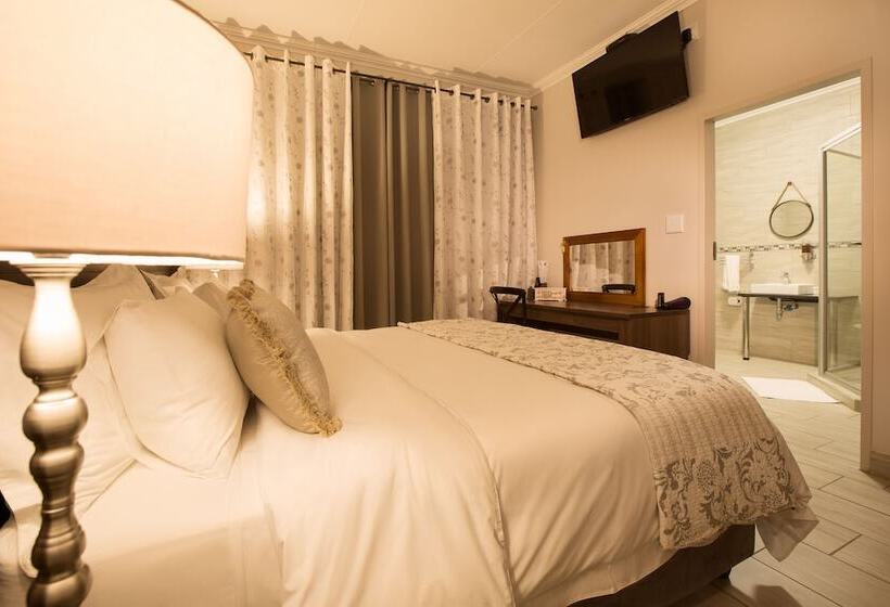 פנסיון Three Olives Guesthouse