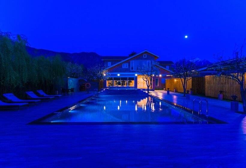 Resort The Orchard Retreat & Spa