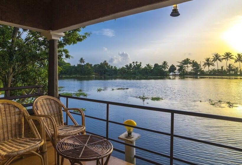 استراحتگاه Warmth Lake Haven