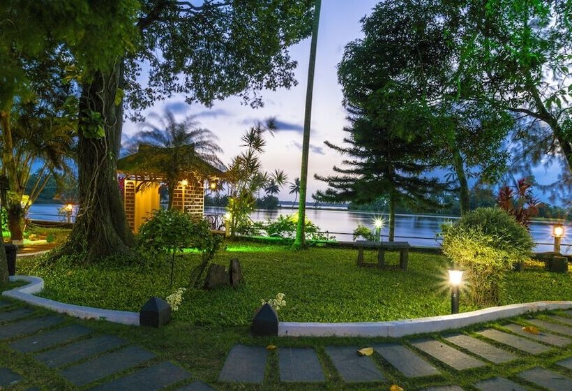 استراحتگاه Warmth Lake Haven