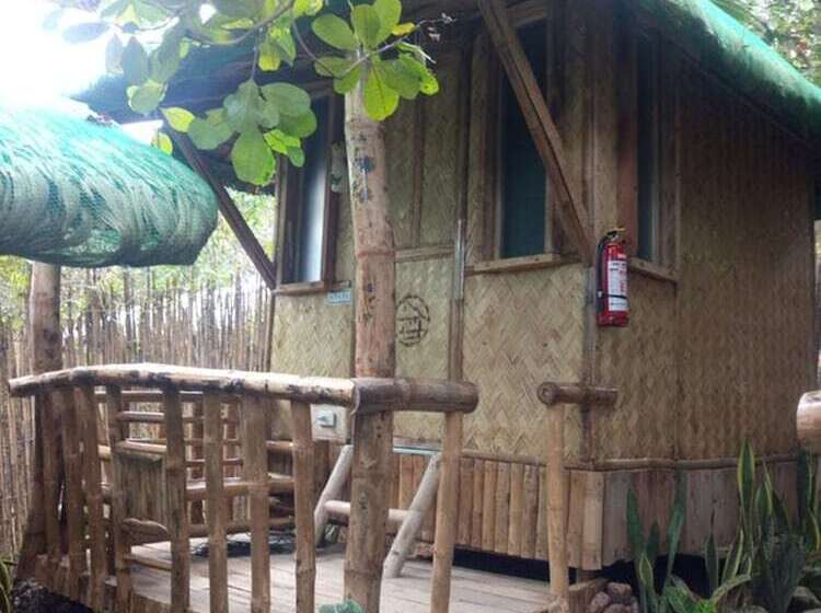 Общежитие Bahay Kawayan Backpackers Inn