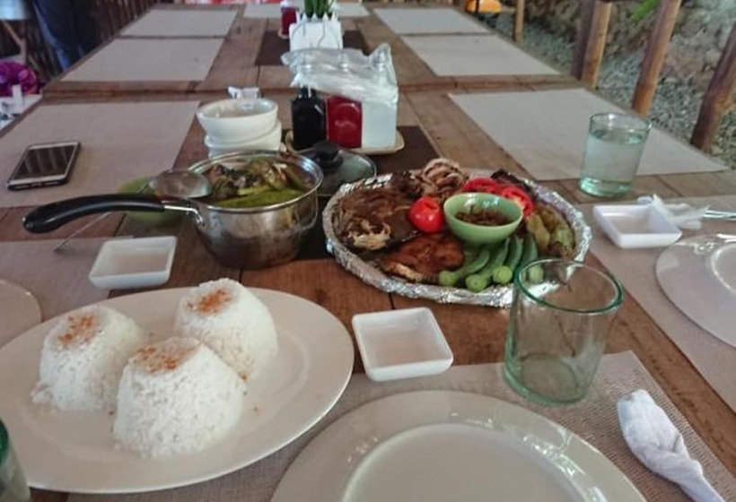 Общежитие Bahay Kawayan Backpackers Inn