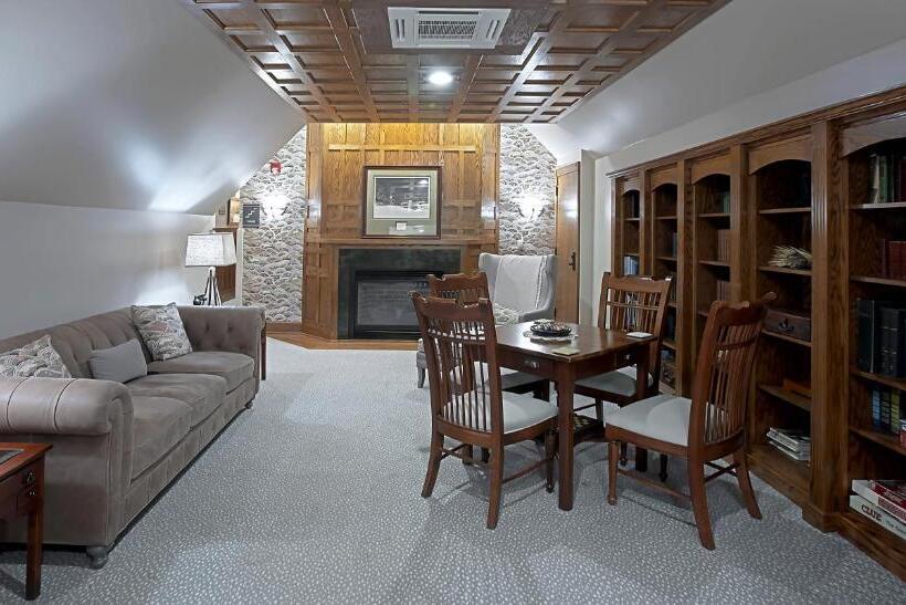 فندق صغير Bob Timberlake Inn At Chetola Resort