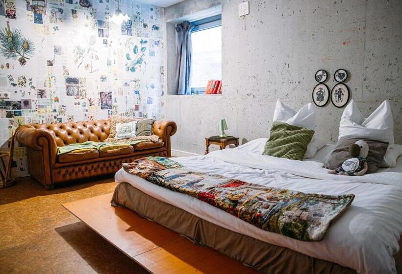 هاستل Clinkmama