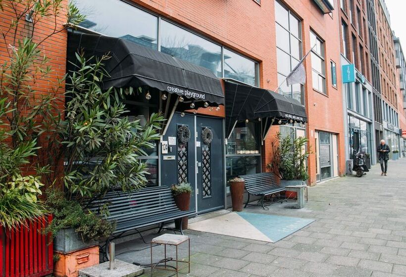 هاستل Clinkmama