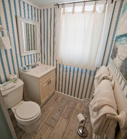 هاستل Georgianne Inn & Suites Check In 212 Butler Ave