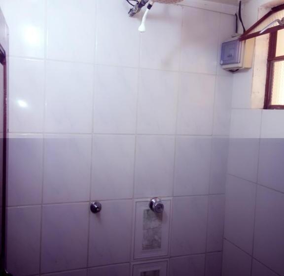 호스텔 Hostal La Roca Uyuni