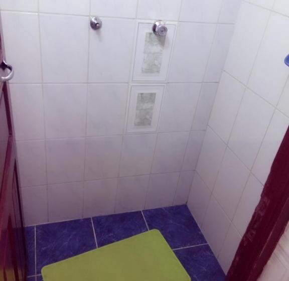 호스텔 Hostal La Roca Uyuni