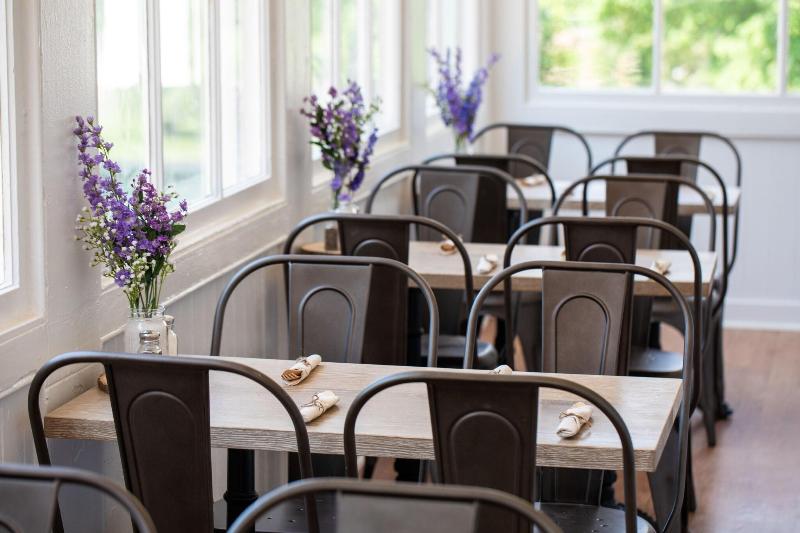 فندق صغير The Blackburn Inn And Conference Center