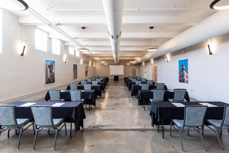 فندق صغير The Blackburn Inn And Conference Center