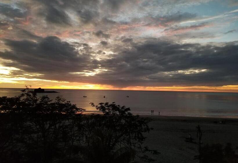 تختخواب و صبحانه Lacasa   San Juan Del Sur