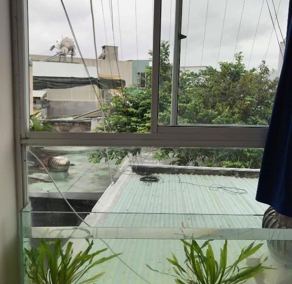 هتل کپسول Win Win Hostel