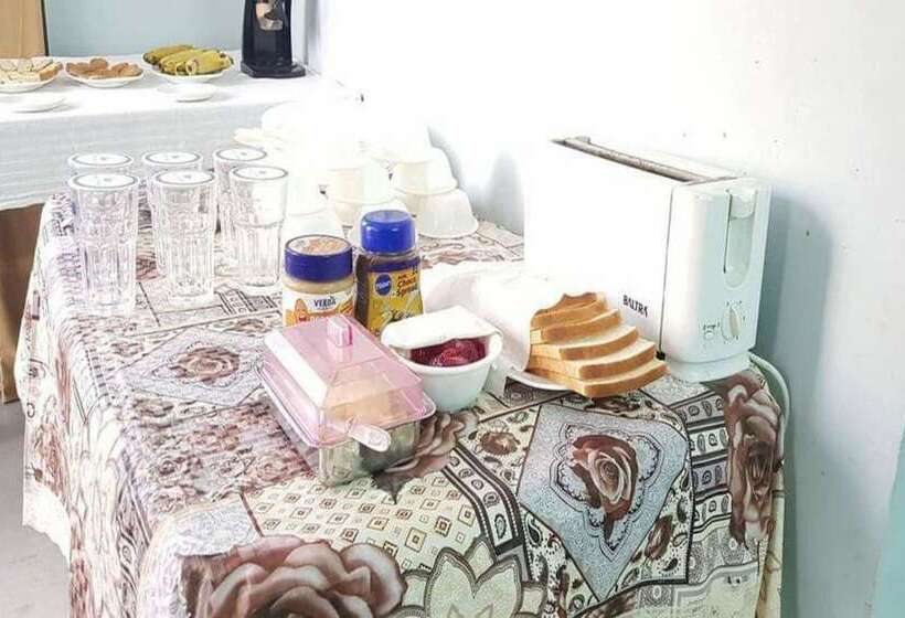 בית מלון כפרי J P Residency