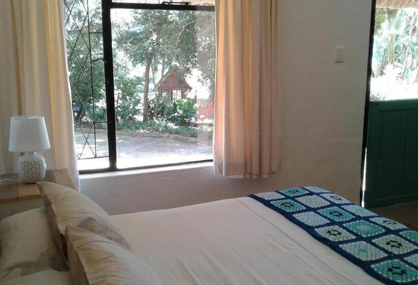 בית מלון כפרי Ledges Retreat