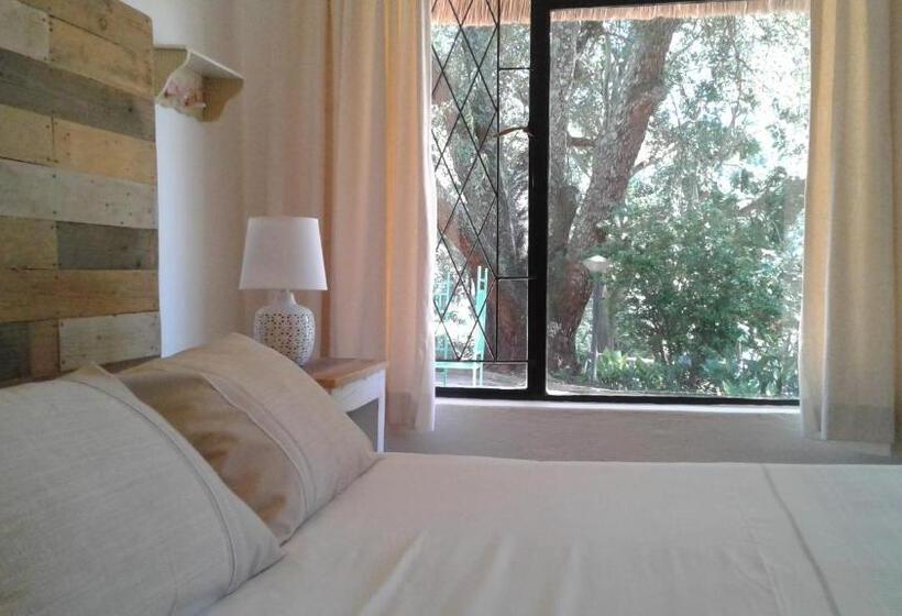 בית מלון כפרי Ledges Retreat