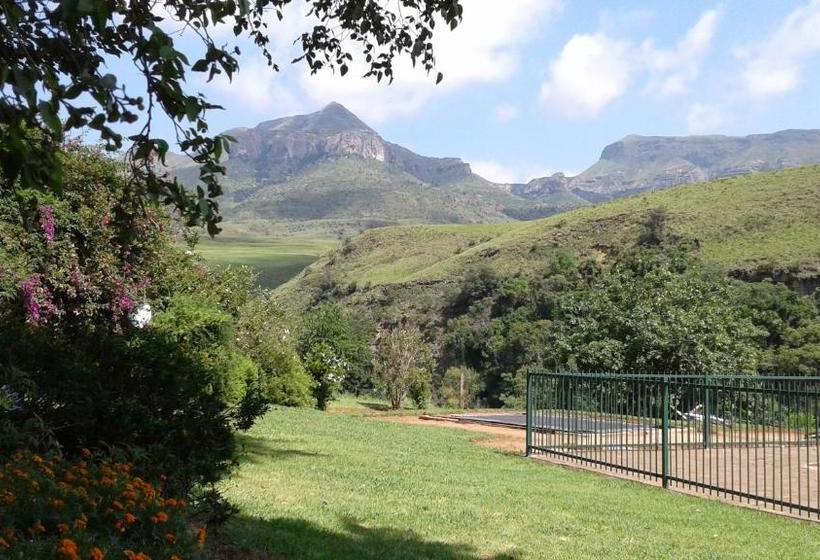 בית מלון כפרי Ledges Retreat