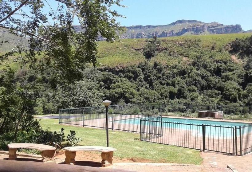 בית מלון כפרי Ledges Retreat