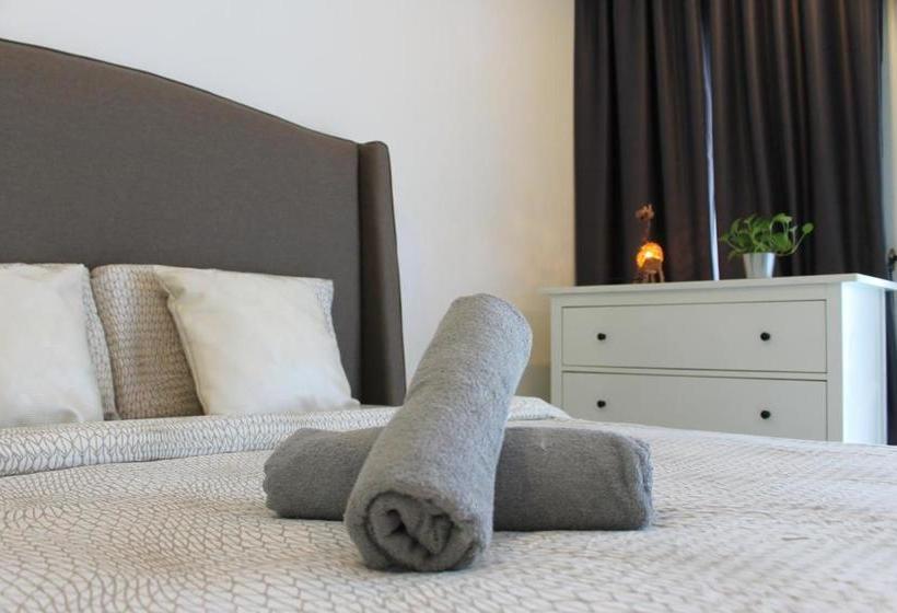 Threefour Guesthouse For 26 At Trefoil Setia Alam