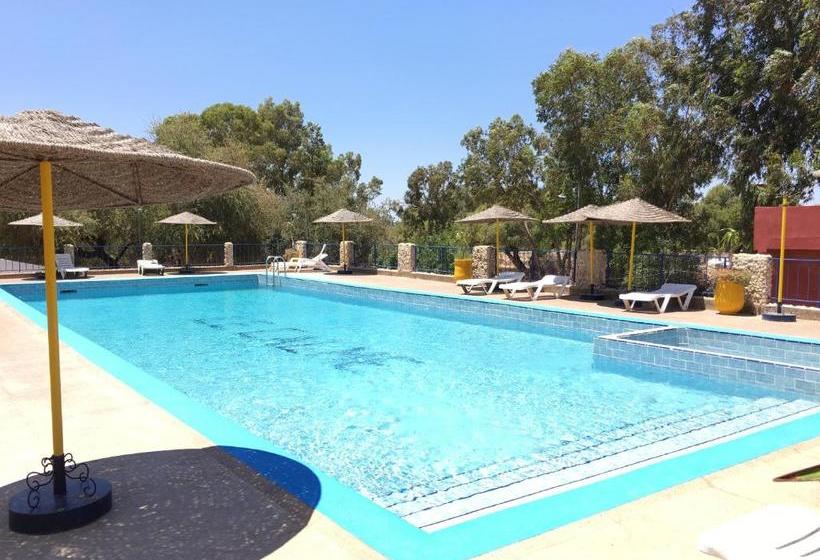 پانسیون Camping & Hôtel Le Calme