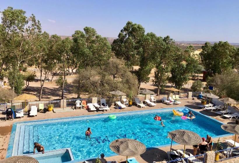 پانسیون Camping & Hôtel Le Calme