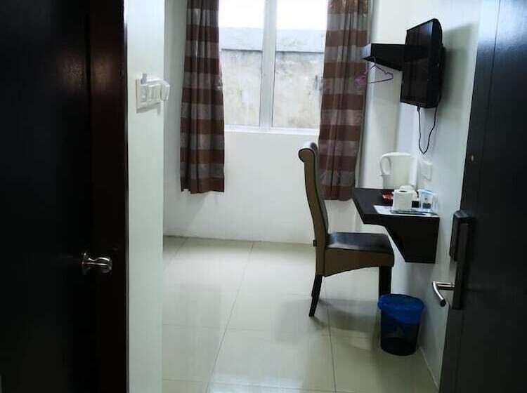 פנסיון Comfort Inn